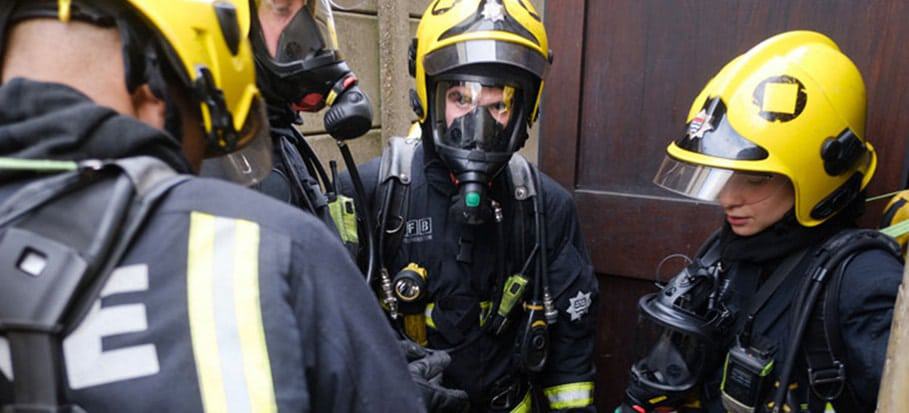 Operate-breathing-apparatus-nv1